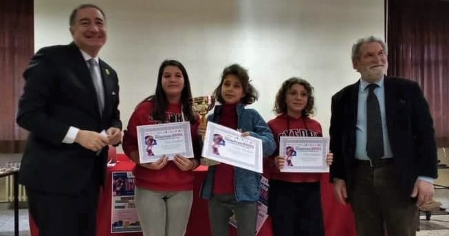 Concorso ‘Divinamente Donna’: premiati gli studenti della scuola ‘G.Mezzanotte’ vincitori assoluti in Italia